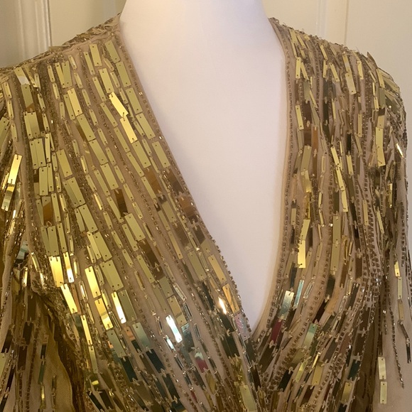 MAC DUGGAL
Cape Back Geometric Sequin Robe Mini Dress - Picture 8 of 17
